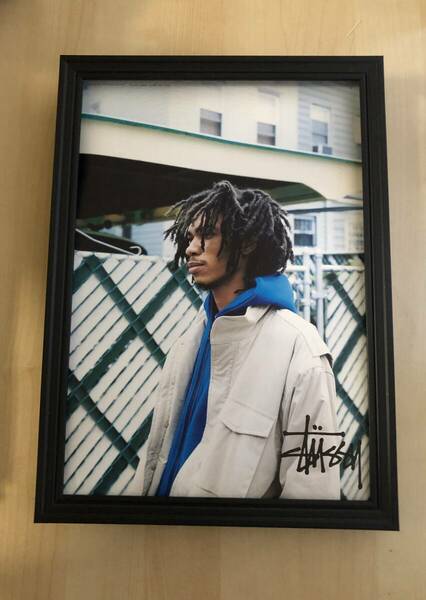 kj ★額装品★ ステューシー stussy 広告 貴重写真 A4サイズ額入り ポスター風デザイン パーカー ブルゾン