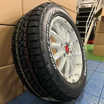 車検対応 ハイエース レジアスエース 17インチ タイヤホイールセット BD12 TOYO オープンカントリー AT 215/60R17 1台分 ホワイトレター_画像3