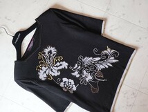 極美品★レオナール LEONARD ★モノトーンFlower★ シルク トップス size L ★ 大きいサイズ_画像2