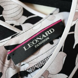 新品同様★レオナール LEONARD ★初夏にも★カンカン生地★モノトーンFlower トップス size 40 ～L相当～ の画像8