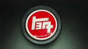 可愛い旧ロゴ トヨタ　ホーンボタン 　TOYOTA　ランドクルーザー　86　ヤリス　サーフ