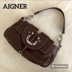 アイグナー　AIGNER 馬蹄デザイン　ショルダーバッグ　アクセサリーポーチ　ワンハンドル　オールレザー　イタリア製　本革　シボ革