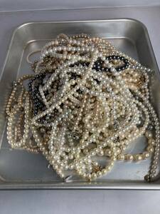 大量 パール 真珠 約2kg フェイクパール アクセサリー ネックレス イヤリング など いろいろ おまとめ