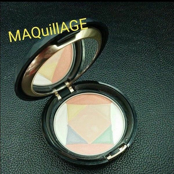 資生堂《MAQuillAGE》フェースパウダーコンパクト