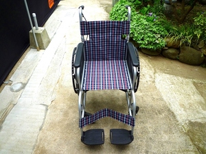 NEOシリーズ 自走介助兼用車椅子 NEO-1 動作品ですがジャンク扱い　(直接引取り限定)