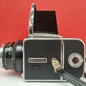 ■ HASSELBLAD 500C/M 中判フィルムカメラ ボディ CarlZeiss Planar F3.5 100mm レンズ 動作確認済 付属品 露出計 ハッセルブラッド の画像2