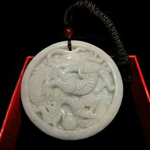 ミャンマー純天然ヒスイＢＤ4345翡翠 「神龍」一級彫品53*6.5mmプレゼント用箱付きの画像1