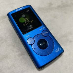 【送料無料】ソニー デジタルウォークマン NW-E052♪ブルー 2GB SONYWALKMAN♪即決ポータブルオーディオプレーヤーdigital media playerの画像1