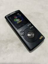 【送料無料】ソニー デジタルウォークマン NW-E053♪ブラック 4GB SONYWALKMAN♪即決ポータブルオーディオプレーヤーdigital media player_画像1