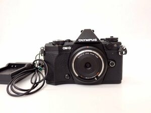 OLYMPUS オリンパス ミラーレス一眼カメラ OM-D E-M5II/ ボディキャップレンズ 15mm F8 バッテリー/充電器付き □ 6E081-1