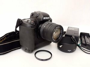 Nikon Nikon digital single‐lens reflex camera D1X + lens SIGMA ZOOM 28-105mm F3.8-5.6 UC-III * 6DFBD-15