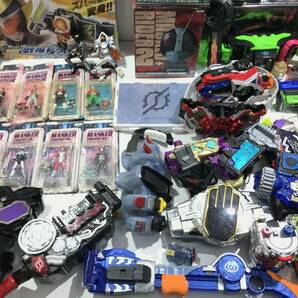 1円スタート ジャンク品 特撮 仮面ライダー 戦隊シリーズ 変身グッズ アイテム 大量 まとめ売り 電王 ダブル ゼロワン ジオウ 等の画像5