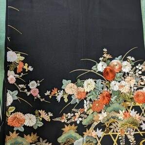 え86 未使用 留め袖 袷着物   花の刺繍の画像8