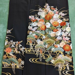 え86 未使用 留め袖 袷着物   花の刺繍の画像7