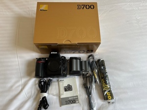 超美品　NIKON ニコン　D700　ボディ　ショット数1950枚　