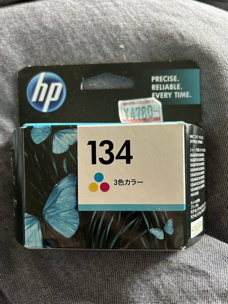 送料無料　新品　HP134 純正 インクカートリッジ 3色カラー 推奨使用期限2024年10月
