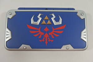 ◆Nintendo 任天堂 new ニンテンドー2DS LL 本体 HYLIAN SHIELD EDITION ハイリアの盾 エディション ゼルダの伝説　