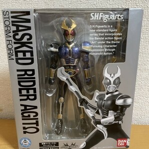 【中古美品】S.H.Figuarts(フィギュアーツ) 仮面ライダーアギト ストームフォーム Limited Edition 完成品の画像1