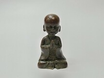 銅製置物　仏教美術　ミニ仏像　お僧さん　中国美術　インテリア置物_画像1