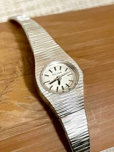 [希少:アンティーク美品:手巻き式/稼働]ブローバ BULOVA/手巻き式ブレスウォッチ/シルバー/腕時計