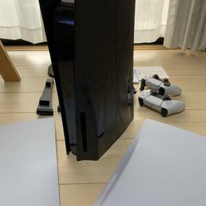 【オマケ付き】PS5 ディスクドライブ搭載モデル SONY PlayStation5 CFI-1200A 初期化・動作確認済 コントローラx2 横置スタンド、GT7ソフトの画像5