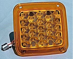 LED角型テールランプ　単体　ソケット式　アンバー（橙）　24V