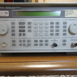 【中古】HP SIGNAL GENERATOR 8648B 100kHz-2000MHzの画像1