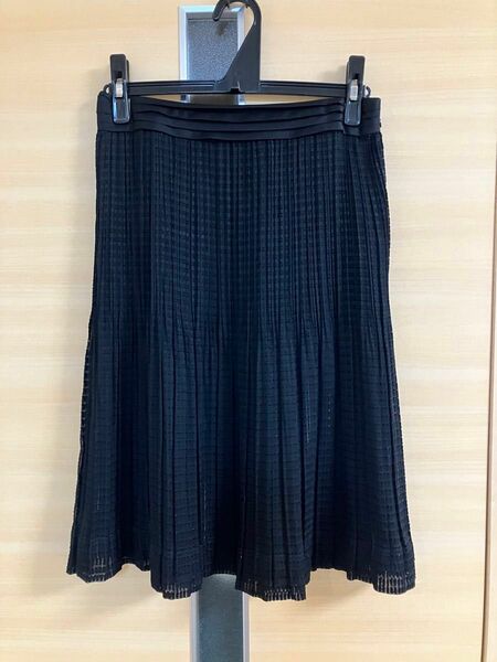 【オンワード樫山　23区】膝丈ラメ入りプリーツスカート♪size38