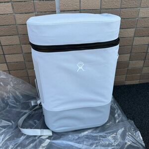 新品未使用 Hydro Flask ハイドロフラスク 22L Soft Cooler Pack　クーラーバッグ　リュックサック　保冷　ソフトクーラー