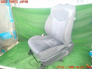 2UPJ-97647065]プリウスα(ZVW40W)助手席シート 中古