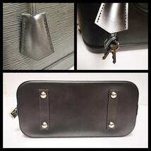 ☆ルイヴィトン LOUIS VUITTON 2WAYショルダーバッグ エピ アルマBB ノワール　本物保証_画像4