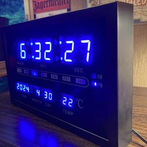 LED デジタル ネオン クロック ライト ブルー ランプ 壁掛け 卓上 時計 日付 温度計 アメリカン 雑貨 ダイナー ガレージ バー インテリアの画像4