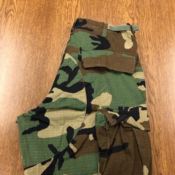 【FD039】米軍実物 米陸軍 95s US ARMY BDU S-Rサイズ カーゴパンツ ウッドランドカモ ミリタリーパンツ 迷彩 カモフラ USA 古着 送料無料