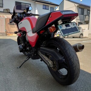 KAWASAKI　GPz1100（空冷）1983〜1985　フェンダーレス　インナーフェンダー　FRP