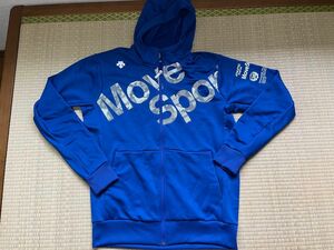 Move sport パーカー