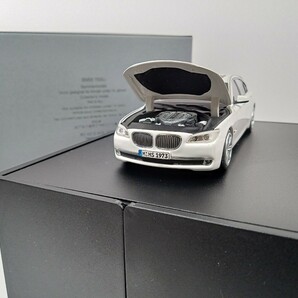 中古品 1/43 BMW 750Li ホワイトの画像3