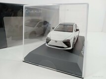 新品未開封品 1/43 ディーラー特注品 LEXUS RZ450e ホワイト_画像2