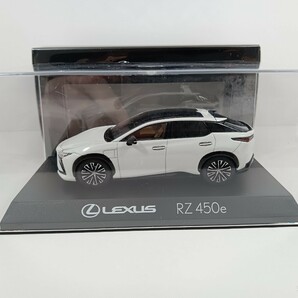 新品未開封品 1/43 ディーラー特注品 LEXUS RZ450e ホワイトの画像1