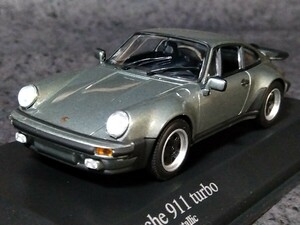 ミニチャンプス 1/43 1977年 ポルシェ 911 ターボ (930型)