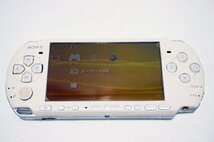 【質Banana】中古・動作品!!! SONY/ソニー ポータブルゲーム機 PSP3000 ホワイト 通電・簡易動作確認済み♪.。.:*・゜①_画像2