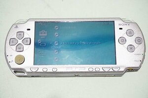 【質Banana】ジャンク扱い!!! SONY/ソニー ポータブルゲーム機 PSP2000 シルバー 2GBメモリーカード付 ♪.。.:*・゜