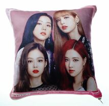 BLACKPINK ブラックピンク ジス ジェニー ロゼ リサ グッズ【 クッション 抱き枕 】+ 中綿 わた (クッション中身）両面写真2_画像1