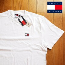 【新品】トミーヒルフィガー Sサイズ TOMMY JEANS ロゴ Tシャツ ホワイト ワンポイント トミージーンズ_画像1