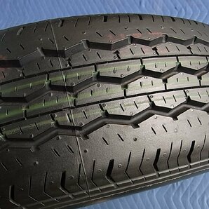 新車外し 2022年製 バリ山 BRIDGESTONE ECOPIA RD613 195/80R15 1本 / ブリヂストン エコピア 200系 ハイエース タイヤの画像4