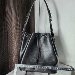 《1円スタート》LV　ルイヴィトン　エピ　プチノエ　ショルダーバッグ　ブラック　L5098