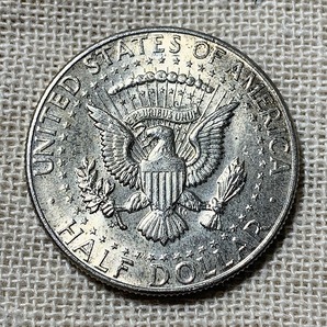 アメリカ銀貨 1964年 ケネディ銀貨 ハーフダラー 50セント 約12.5g 銀900の画像2