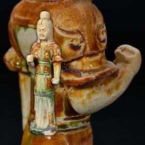 br10389 中国美術 唐三彩 力士立像 人物置物 陶器 中国古玩 高17.4cmの画像1