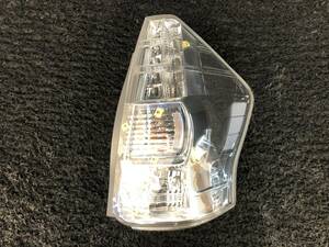 トヨタ プリウスα ZVW40 右テールランプ LED STANLEY スタンレー 47-46 81551-47140 2012年 637177 