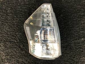 トヨタ プリウスα ZVW40 左テールランプ LED STANLEY スタンレー 47-46 81561-47140 2012年 637178