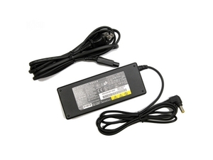 送料無料！FMV MG/E70 MG/E75 MG/E80N MG/G70 MG/G75など対応ACアダプタ 19V4.22A